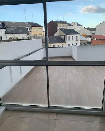 J.e Apartment *